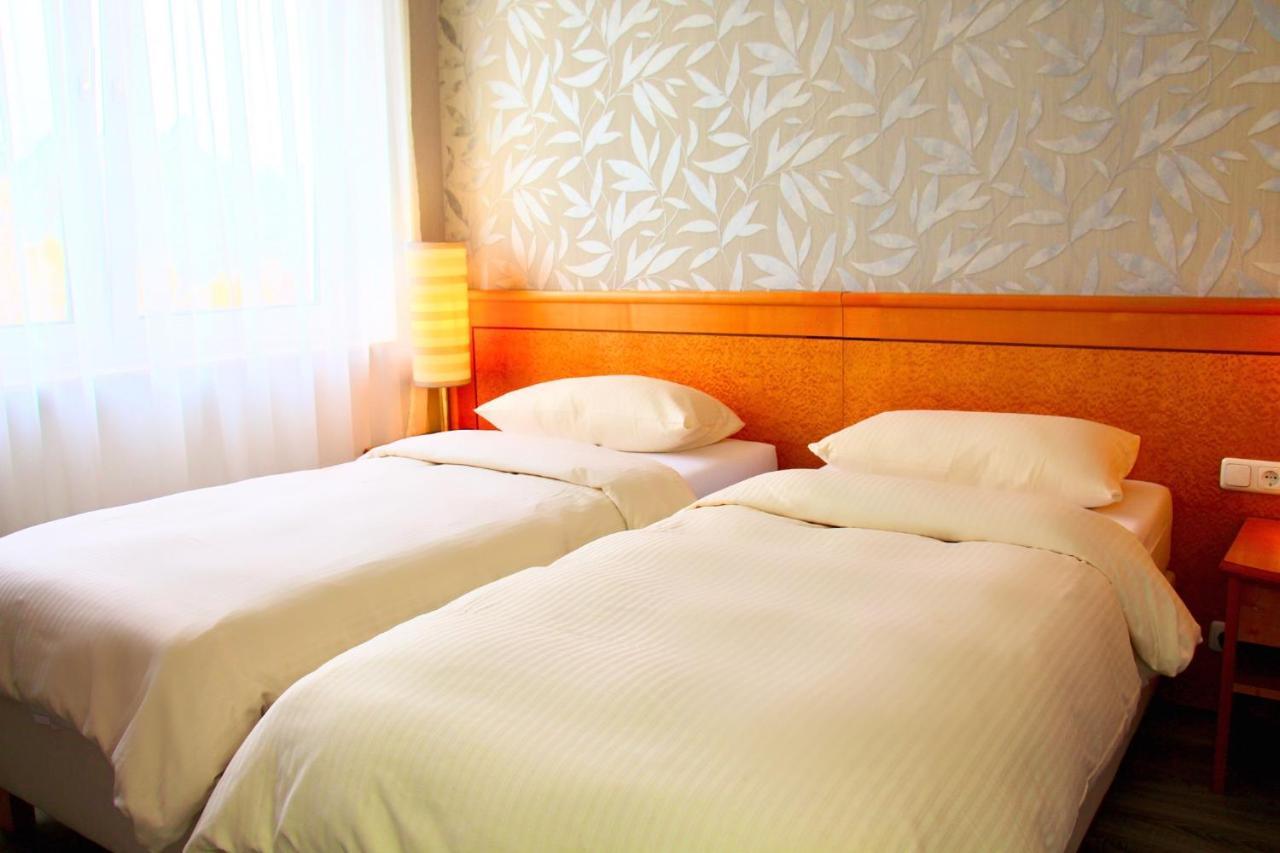 Parkhotel Viktoria Velten Dış mekan fotoğraf