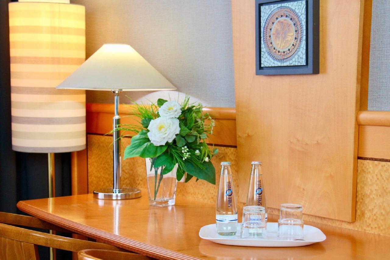 Parkhotel Viktoria Velten Dış mekan fotoğraf